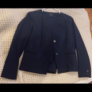 Ann Taylor The Crewneck Jacket In Seasonless Stretch, size 10P, Perfect Navy